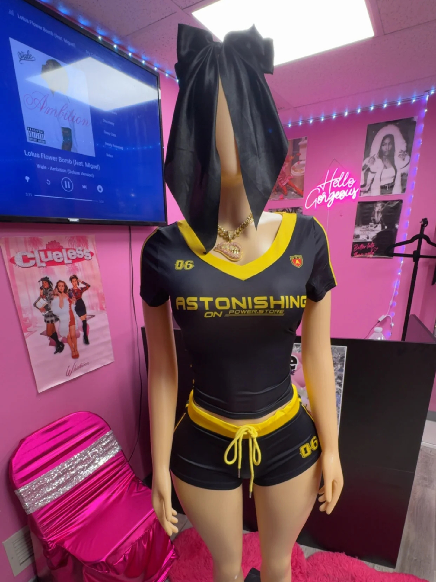 Astonishing 2 Pc Black/Yellow Set